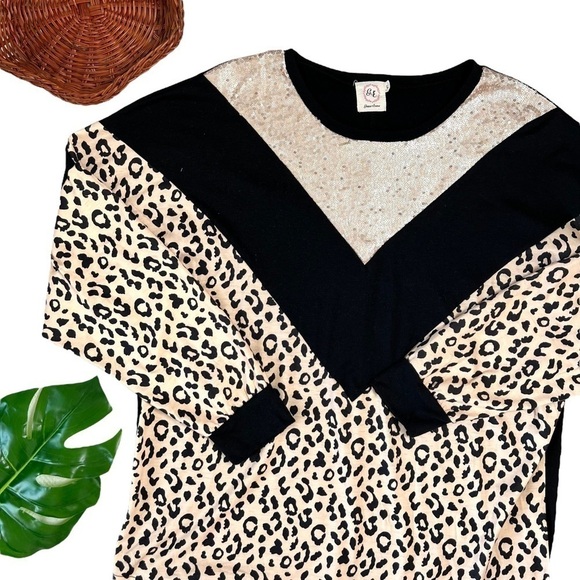 Grace and Emma Boutique Chevron Leopard Sequin Colorblock Top Jumper Size Large - Picture 2 of 13